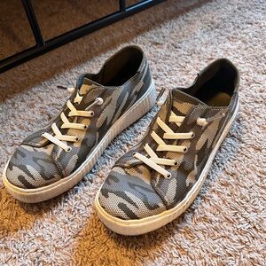 Madden NYC Women's Platform Sneakers